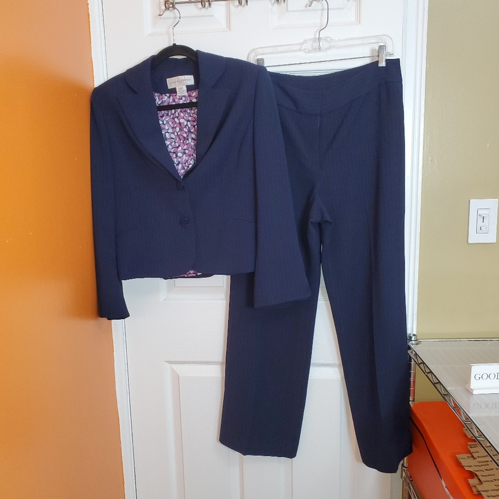 Jones New York Navy Blue 2 Piece Pant Suit 12P